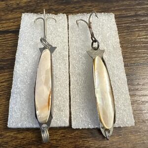 VTG Mother Of Pearl & Metal Fishing Lures 2 Jewelry Craft Fish Japan